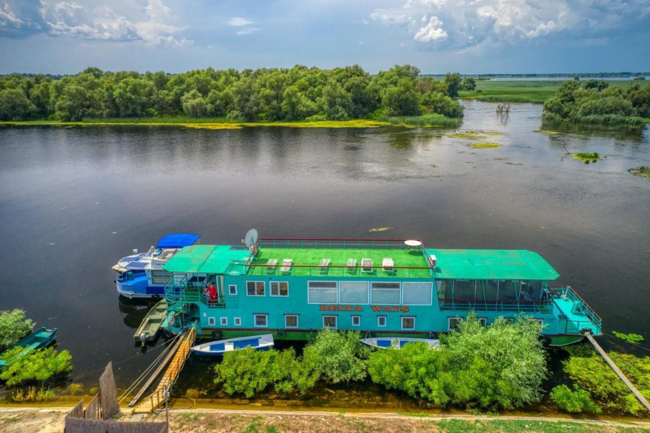 Hotel Restaurant Plutitor Delta Ways Nufaru Bagian luar foto