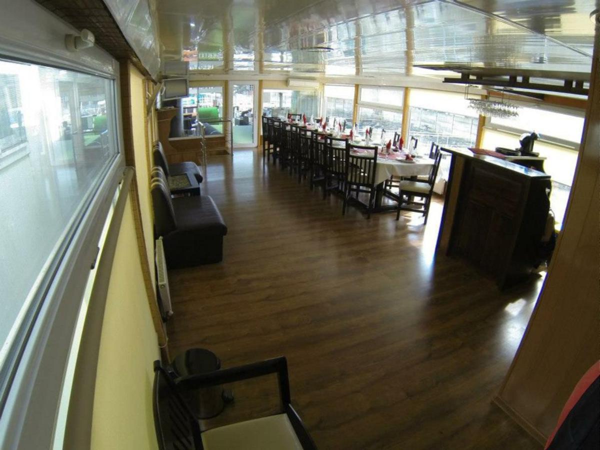 Hotel Restaurant Plutitor Delta Ways Nufaru Bagian luar foto