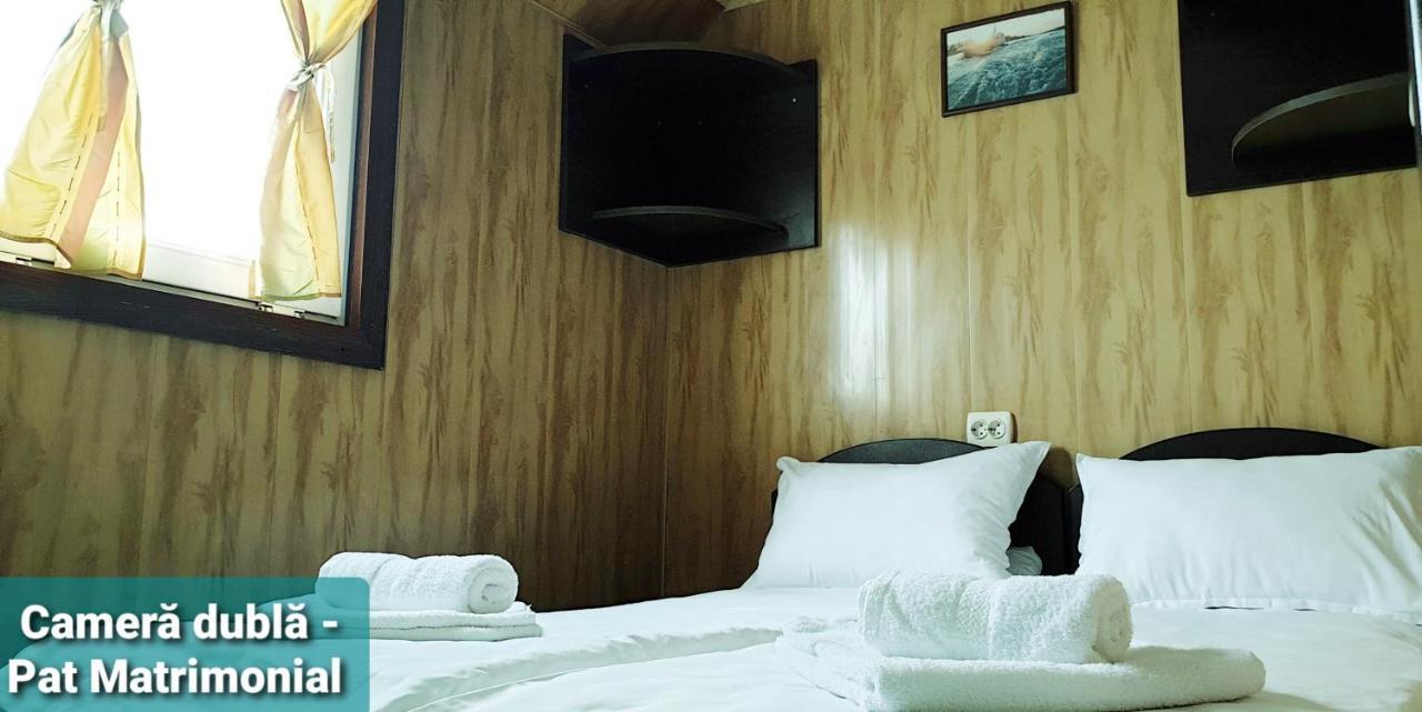 Hotel Restaurant Plutitor Delta Ways Nufaru Bagian luar foto