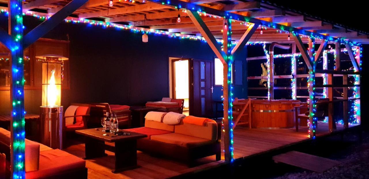 Hotel Restaurant Plutitor Delta Ways Nufaru Bagian luar foto
