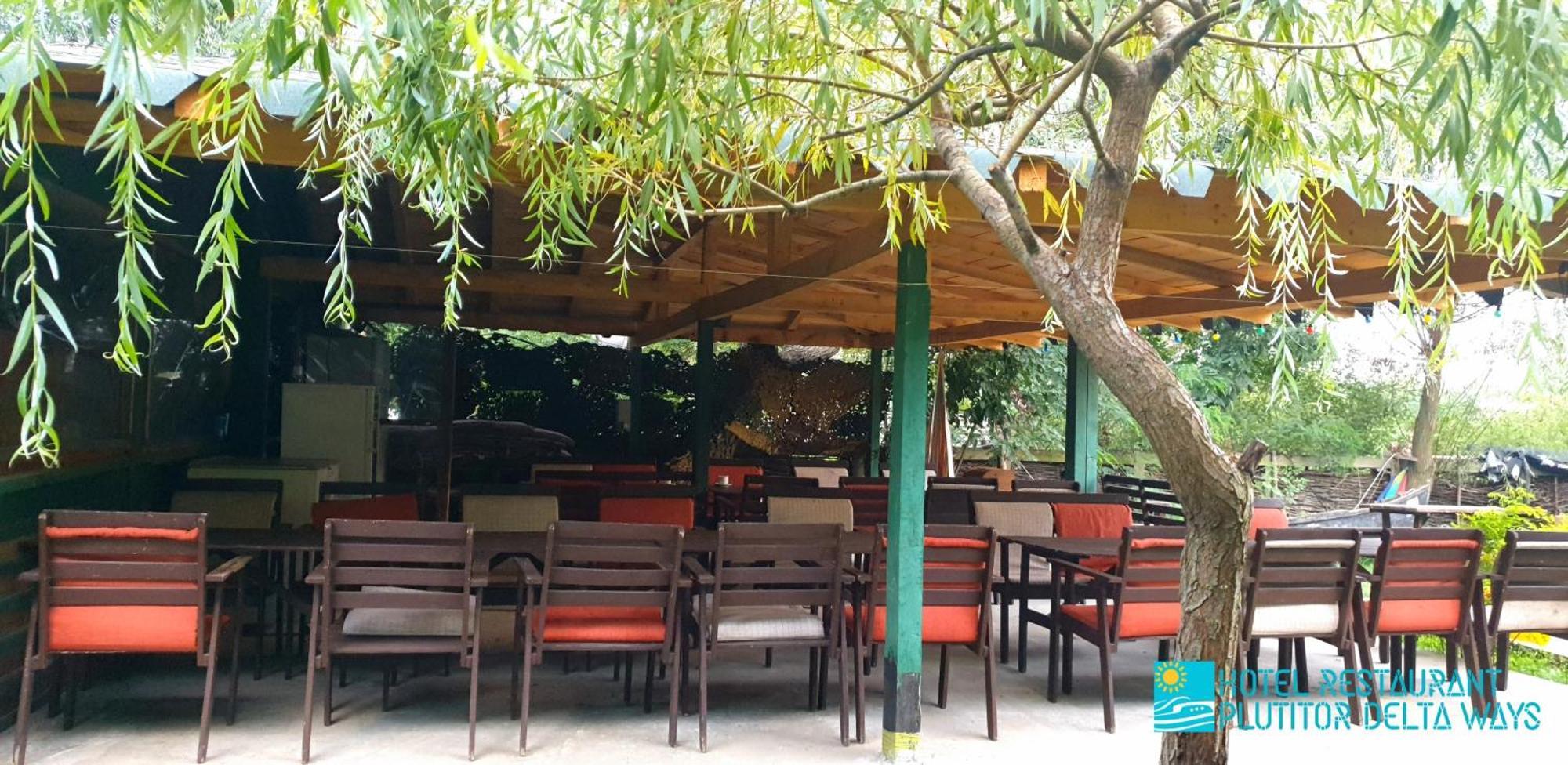 Hotel Restaurant Plutitor Delta Ways Nufaru Bagian luar foto