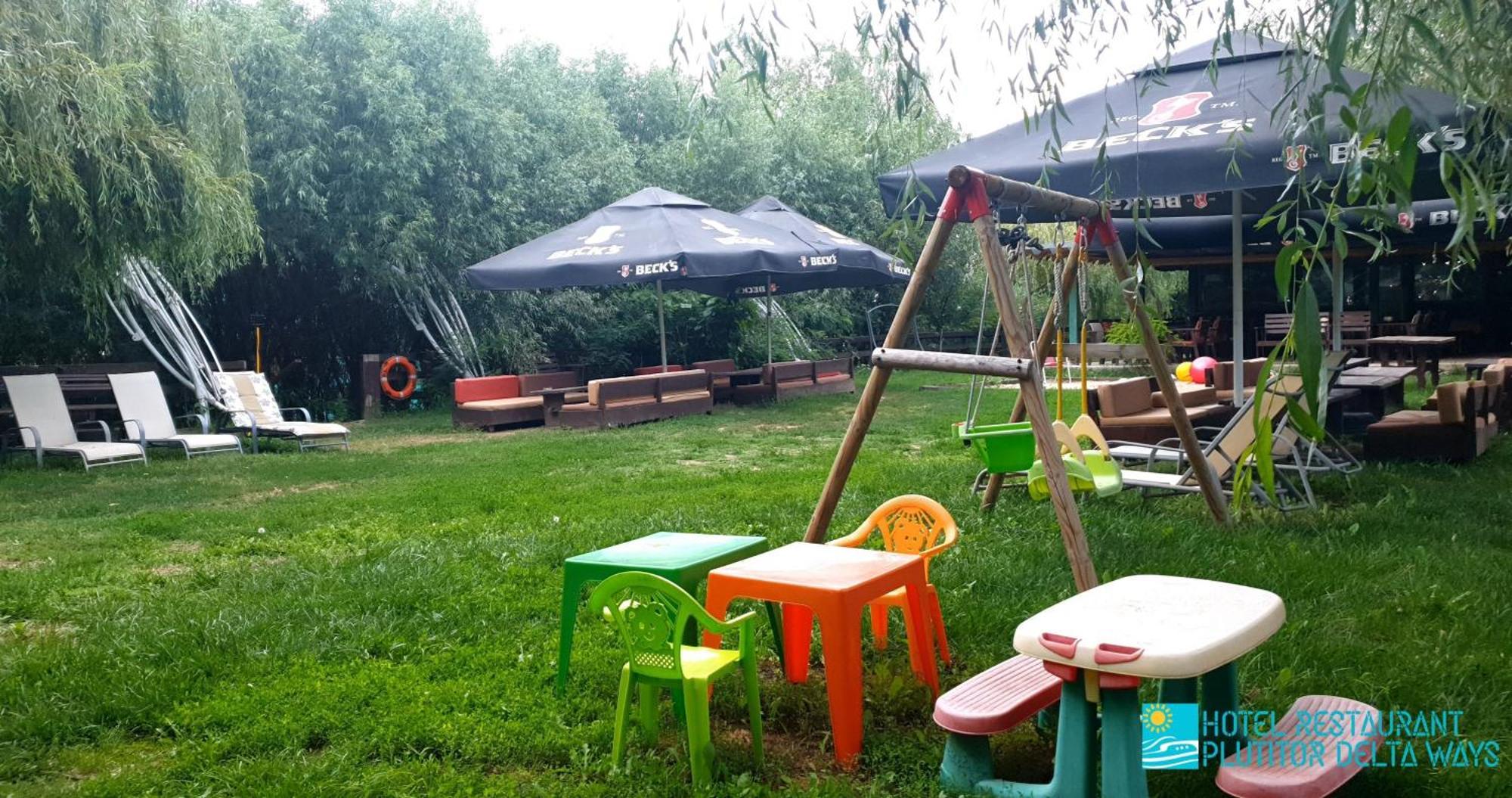Hotel Restaurant Plutitor Delta Ways Nufaru Bagian luar foto