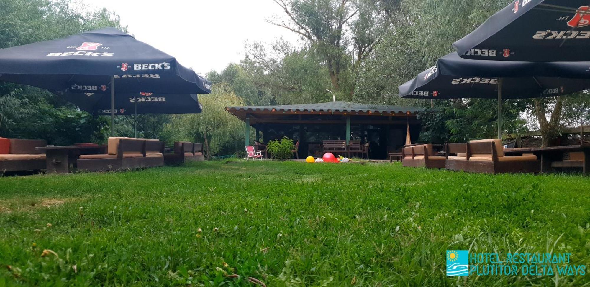 Hotel Restaurant Plutitor Delta Ways Nufaru Bagian luar foto