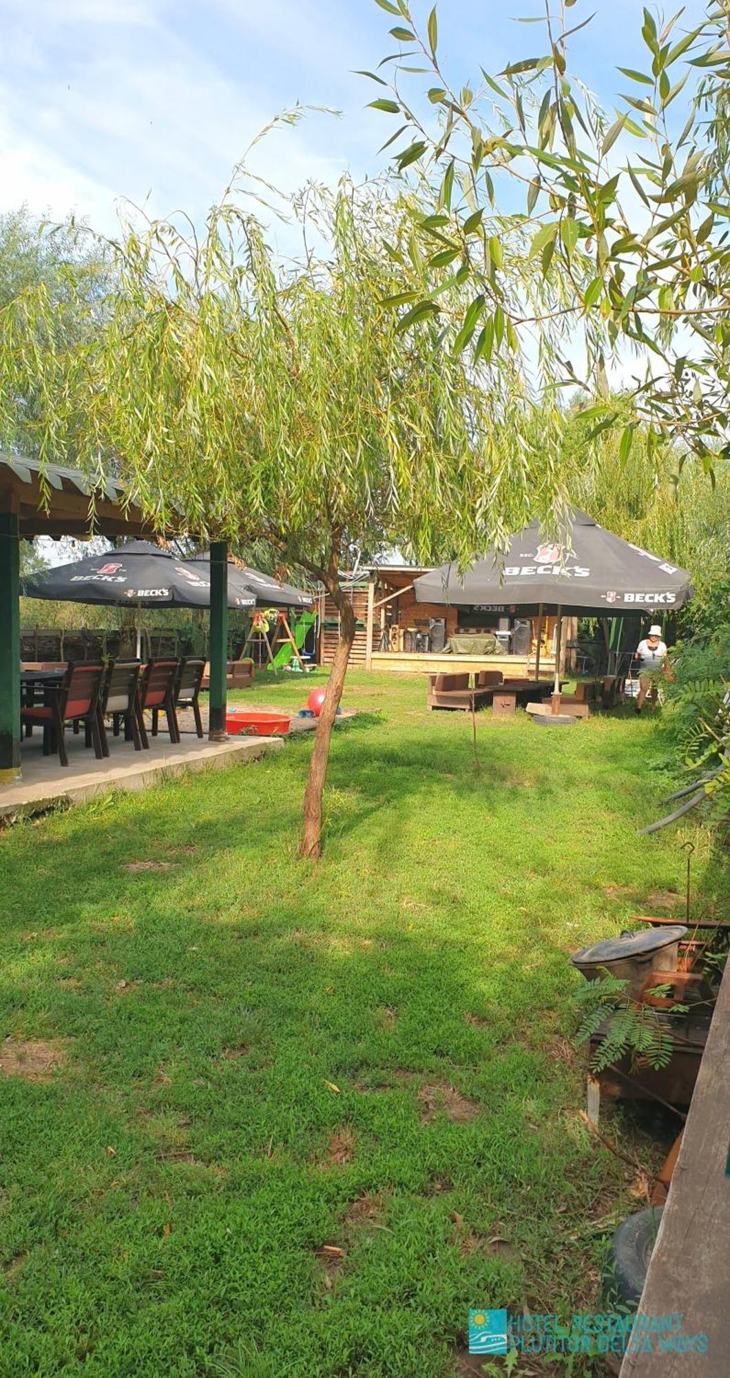 Hotel Restaurant Plutitor Delta Ways Nufaru Bagian luar foto